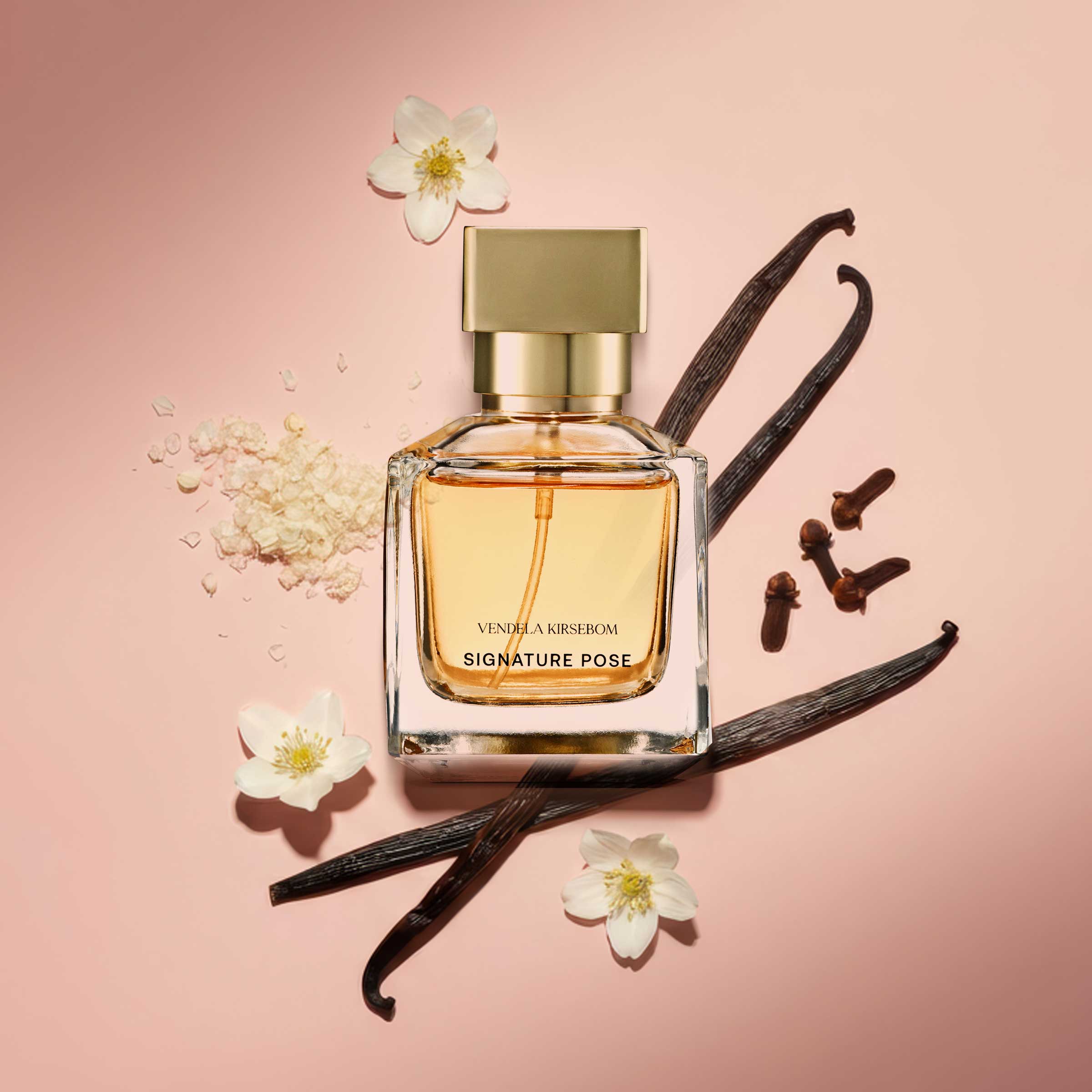 Vendela Kirsebom's parfyme "signature pose"